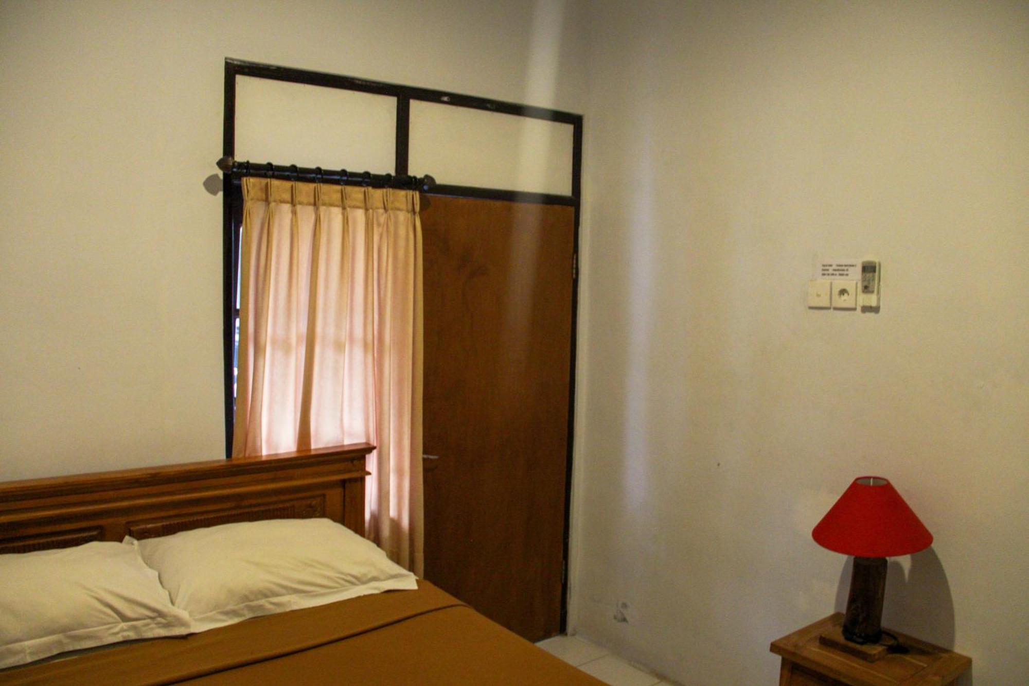 Nyoman Guesthouse Canggu Rom bilde